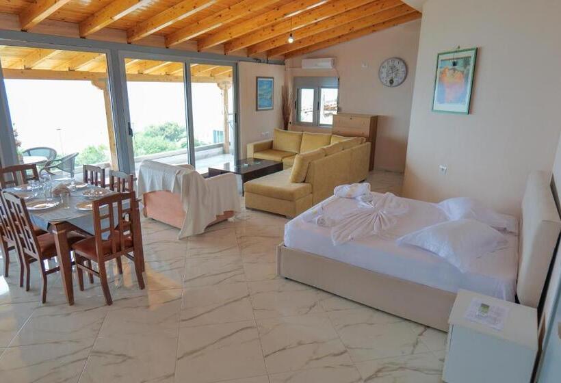 בית מלון כפרי White