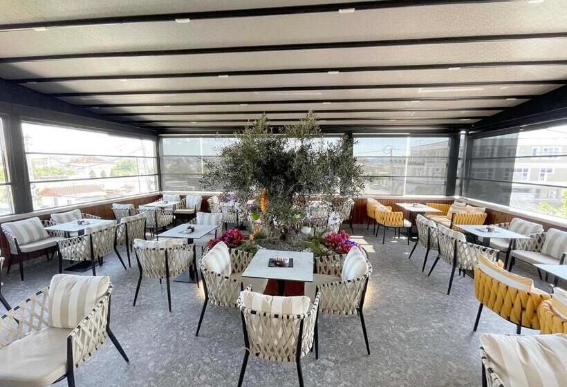 בית מלון כפרי White Crown