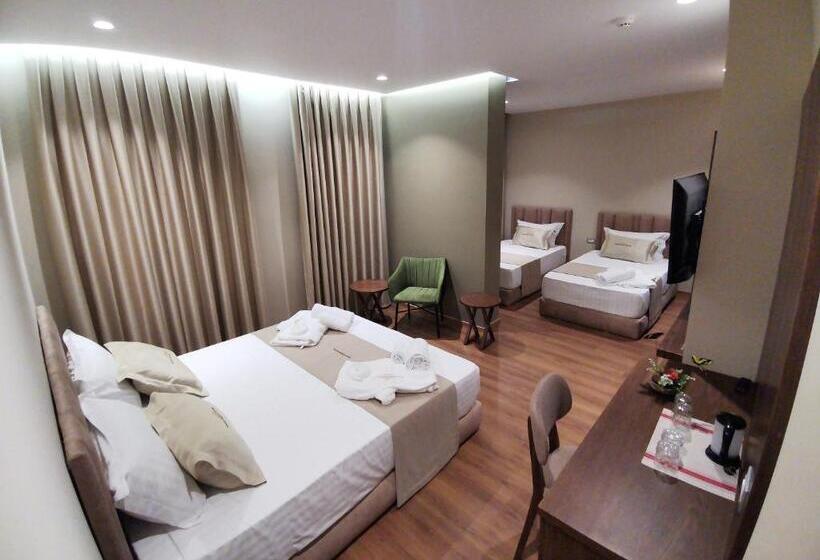 בית מלון כפרי White Crown