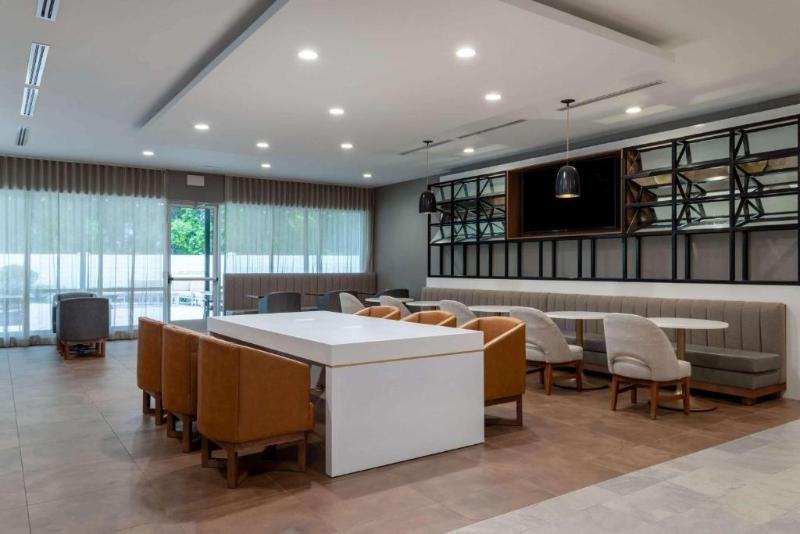 فندق Wyndham Garden Orlando Airport   Free Airport Shuttle