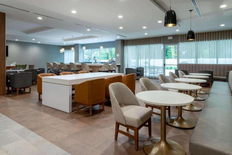 فندق Wyndham Garden Orlando Airport   Free Airport Shuttle