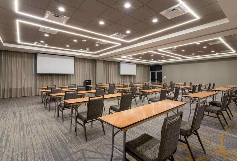 فندق Wyndham Garden Orlando Airport   Free Airport Shuttle