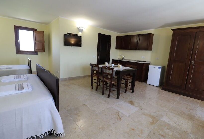 پانسیون B B With Swimming Pool Tenuta Agrumi Del Salento Triple Deluxe Citrus Attic