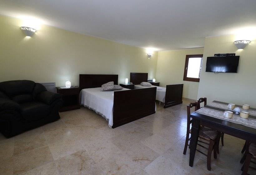 פנסיון B B With Swimming Pool Tenuta Agrumi Del Salento Triple Deluxe Citrus Attic