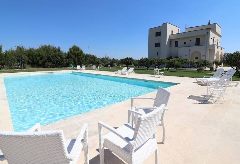 פנסיון B B With Swimming Pool Tenuta Agrumi Del Salento Triple Deluxe Citrus Attic