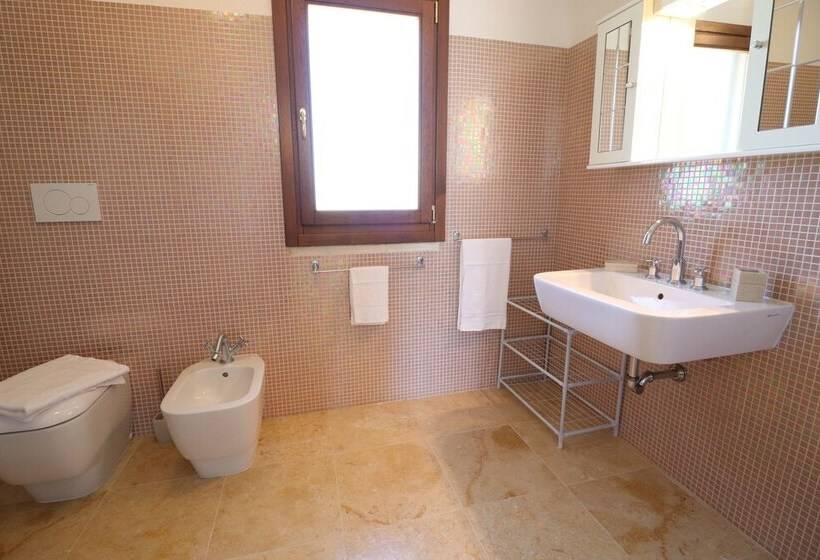 פנסיון B B With Swimming Pool Tenuta Agrumi Del Salento Triple Deluxe Citrus Attic