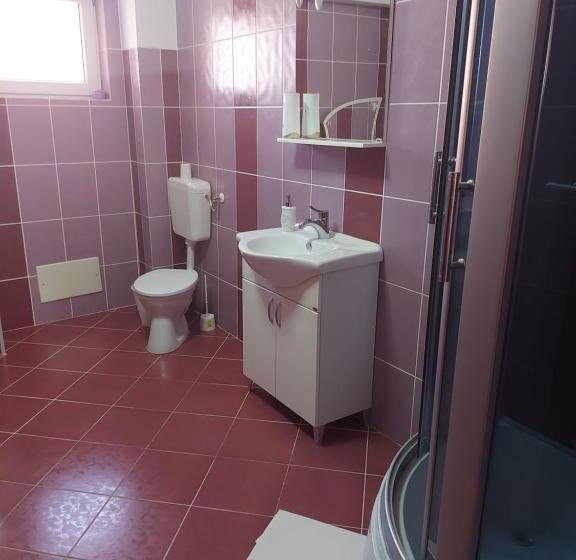 פנסיון Casa Eric