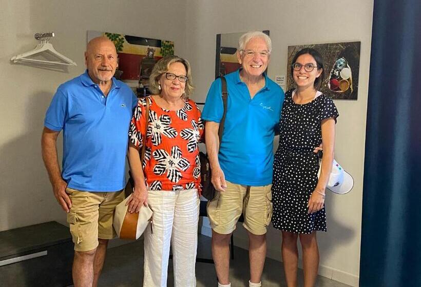 膳宿费 Click Art & Room