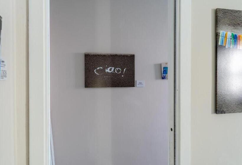 פנסיון Click Art & Room