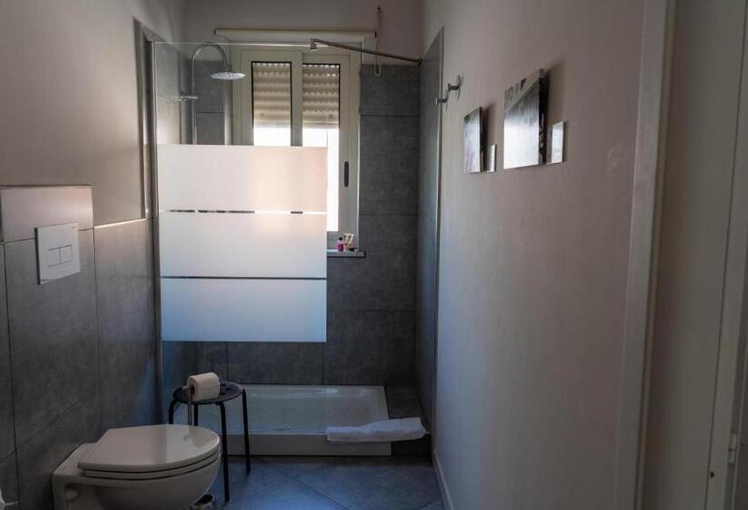 פנסיון Click Art & Room