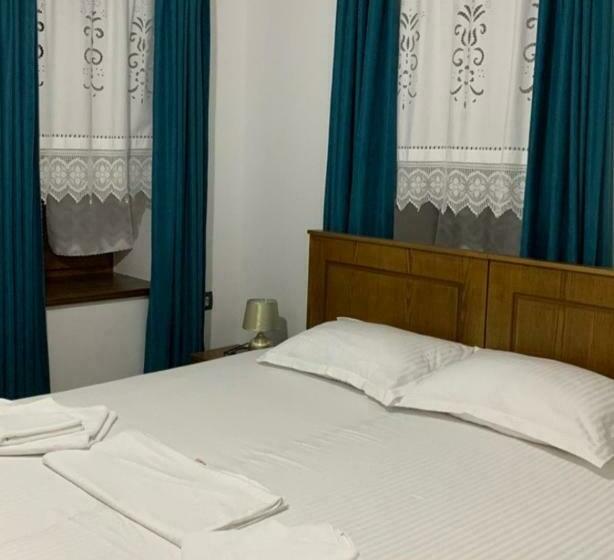 פנסיון Garden Guest House