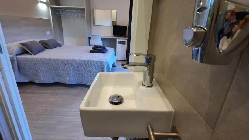 پانسیون Guest House Clarevar