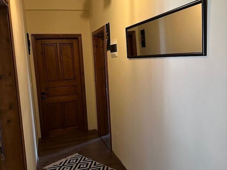 פנסיון Guesthouse Shtëpia Ime