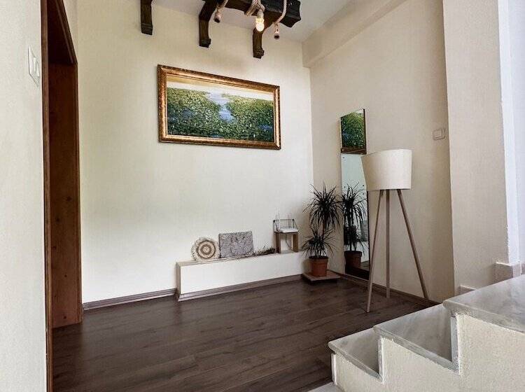 פנסיון Guesthouse Shtëpia Ime