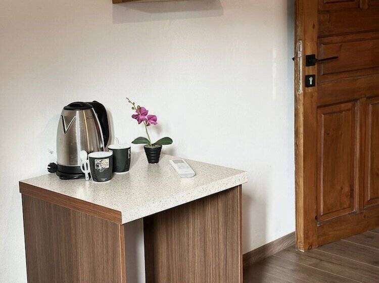 פנסיון Guesthouse Shtëpia Ime