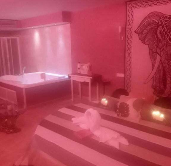 پانسیون Hostal Restaurante La Cepa