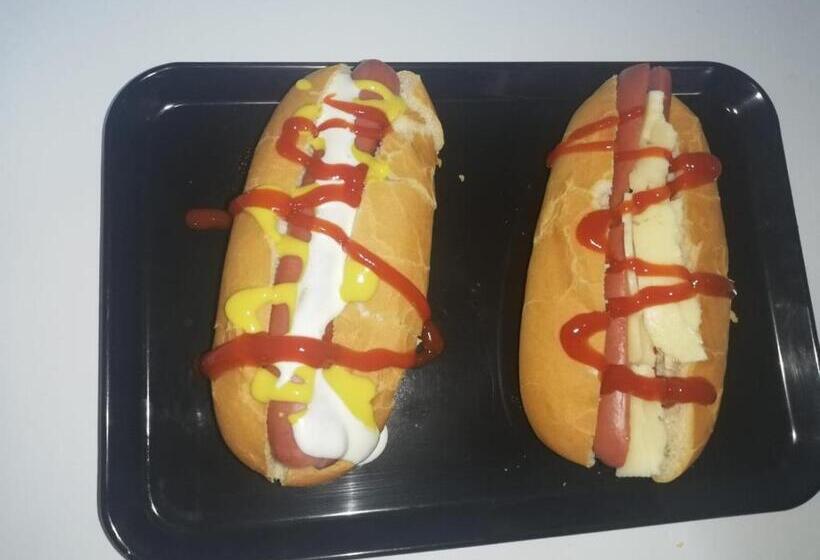 پانسیون Hostal Restaurante La Cepa