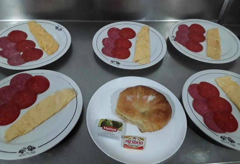 پانسیون Hostal Restaurante La Cepa