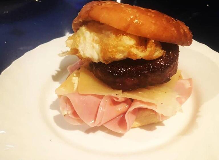 پانسیون Hostal Restaurante La Cepa