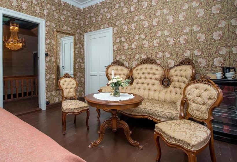 بنسيون Jervell Gjestehus