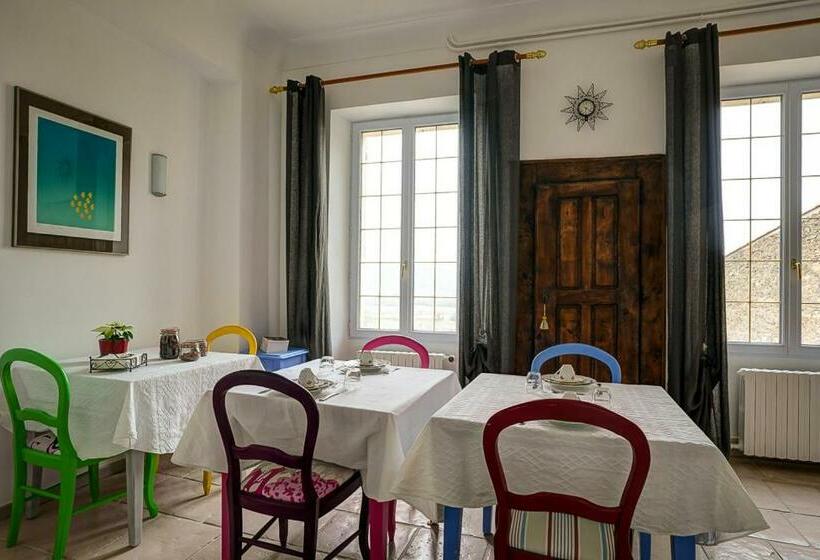 ペンション La Chaumière, Demeure D'hôtes