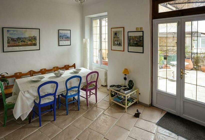 ペンション La Chaumière, Demeure D'hôtes