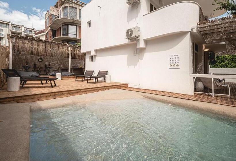 פנסיון La Finca   Saint Vlas