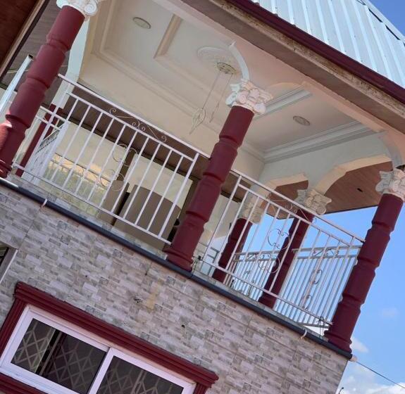 پانسیون Maxjen Haven Guest House