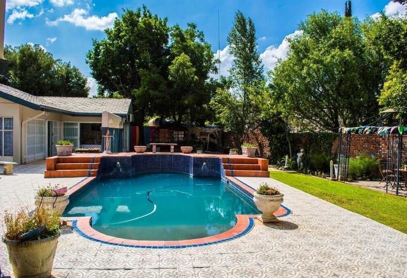 ペンション Oh So You Guesthouse