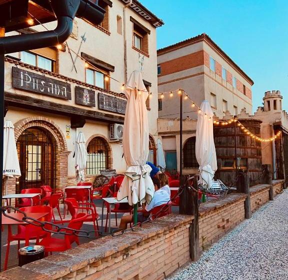 بنسيون Posada Del Cid