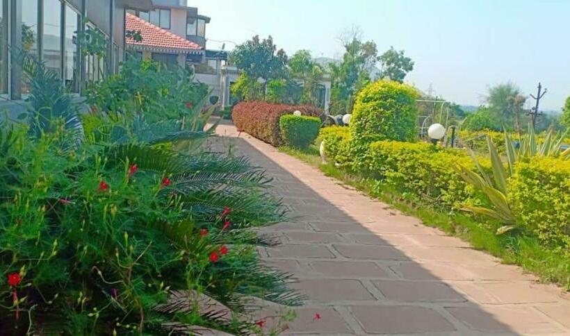 אתר נופש Complimentary Water Park Igatpuri