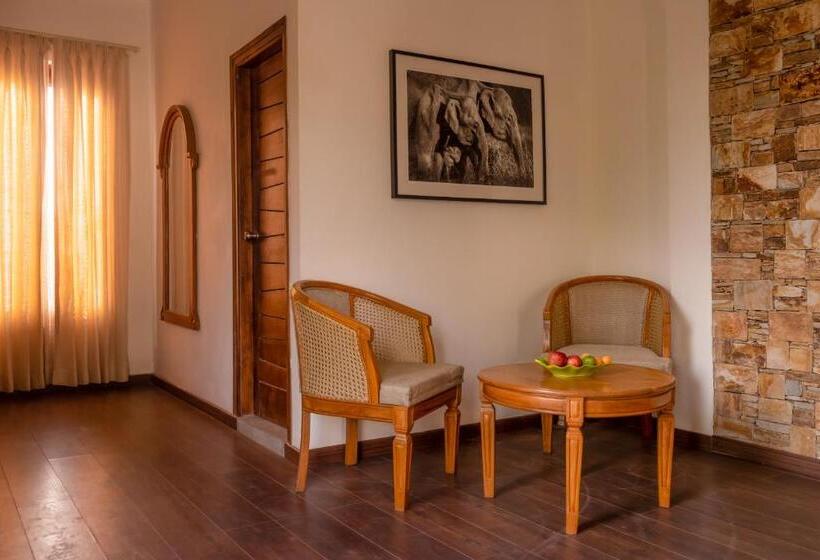 리조트 Tree Of Life Vanvilas Riveredge Corbett