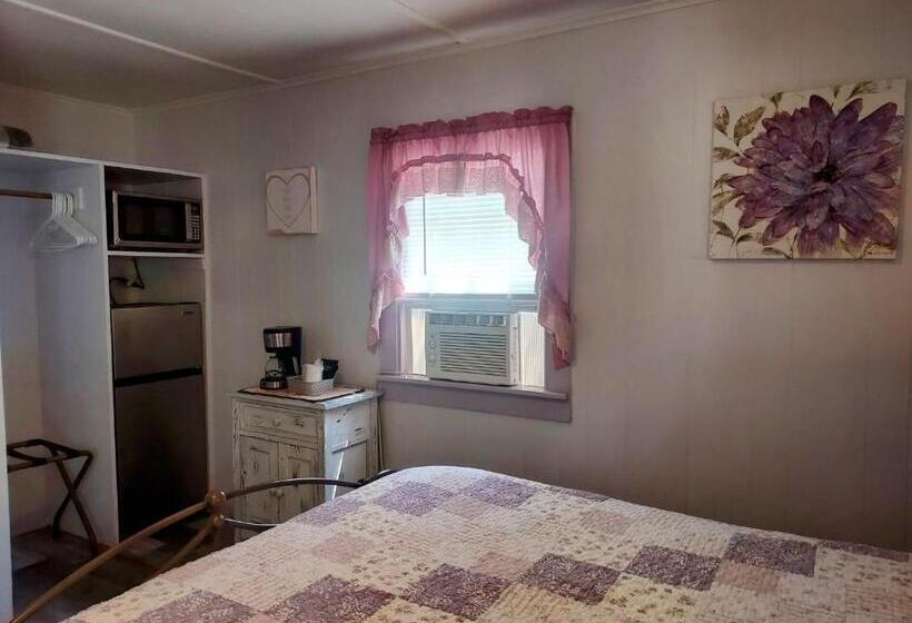 Serenity Motel