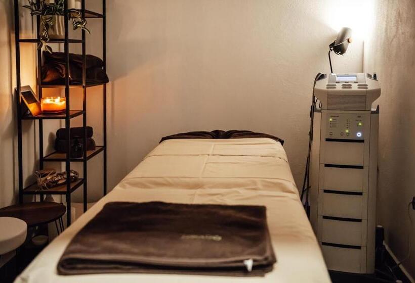 The Five Elements Hotel And Spa