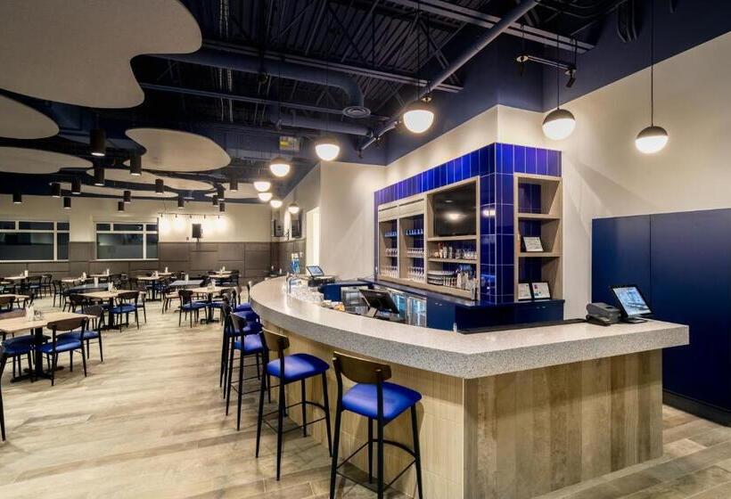 Aqsarniit Hotel And Conference Centre