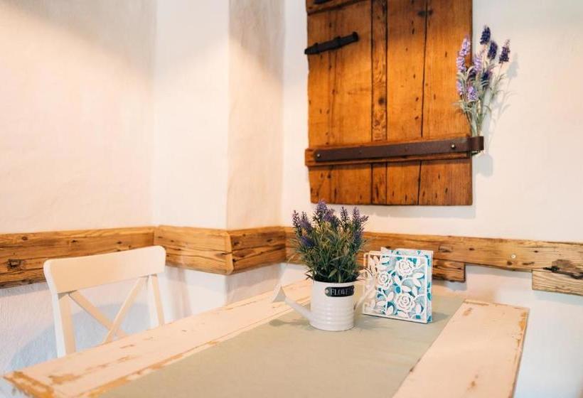 مبيت وإفطار Pajta Apartman és Vendégház