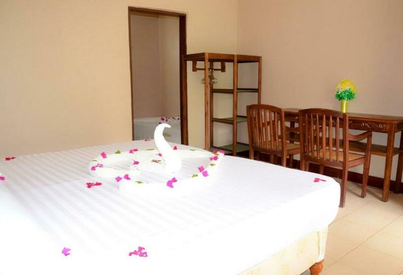 호텔 Funky Squids Beach Resort