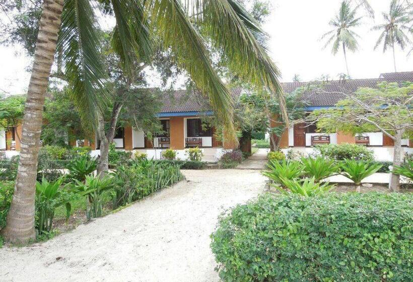 هتل Funky Squids Beach Resort