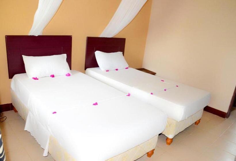 هتل Funky Squids Beach Resort