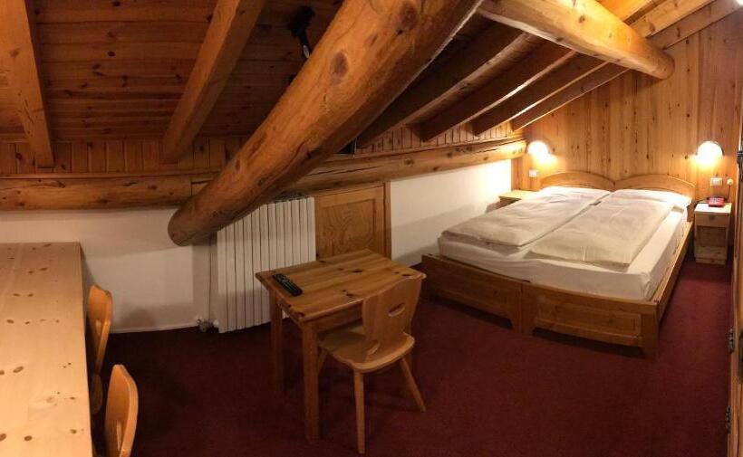 فندق Garni La Casetta