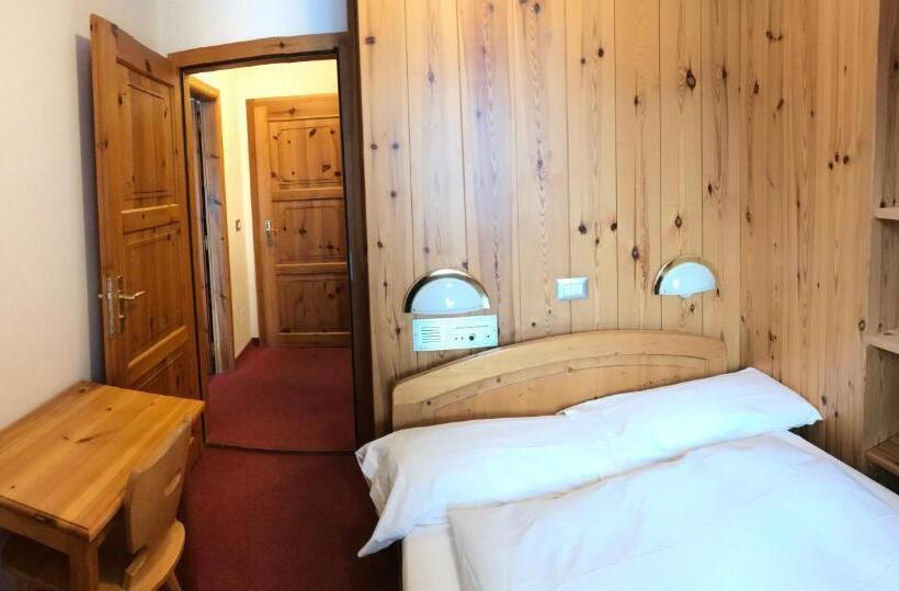 فندق Garni La Casetta