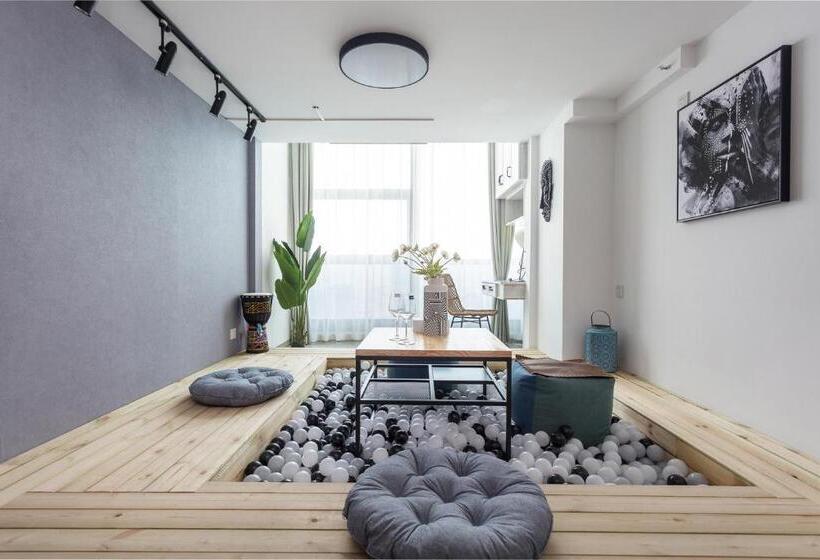 Отель Hefei Yuefang·yuefang·square