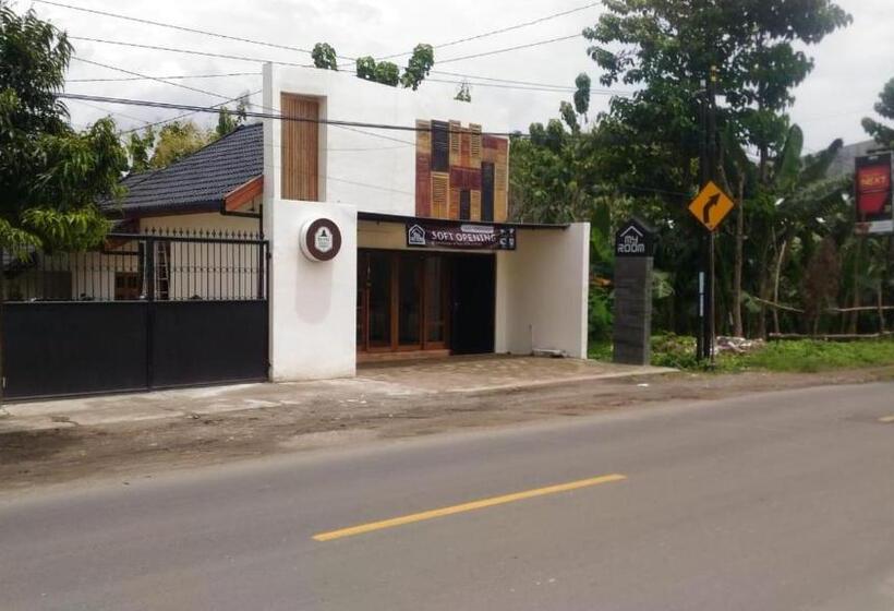 בית מלון כפרי My Room Cepu Blora Redpartner