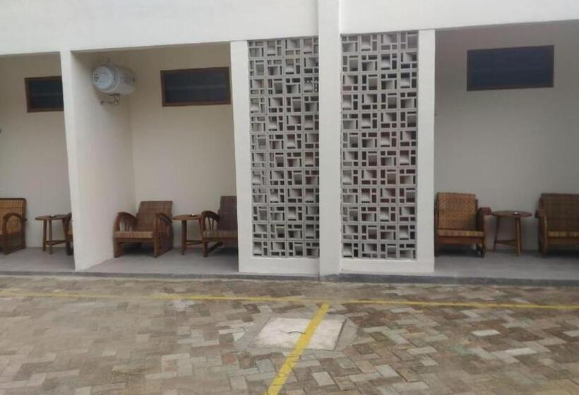 בית מלון כפרי My Room Cepu Blora Redpartner