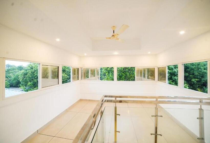 هتل Oceana Hills Residency