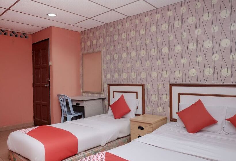 فندق Oyo 90167  Tiara