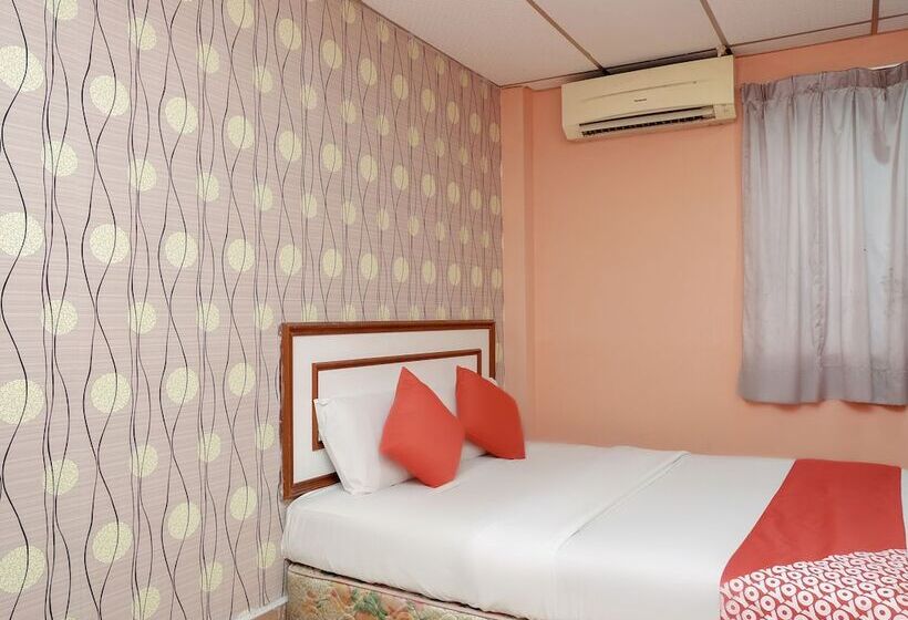 فندق Oyo 90167  Tiara