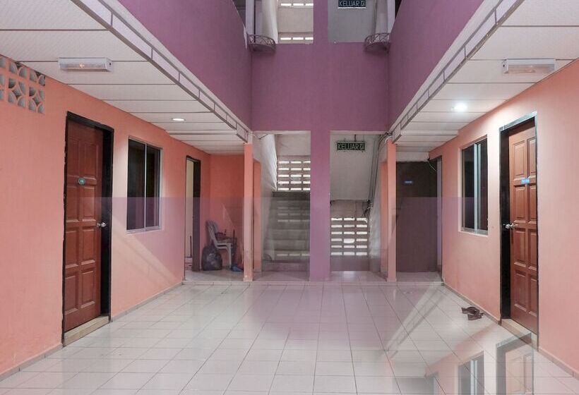 فندق Oyo 90167  Tiara