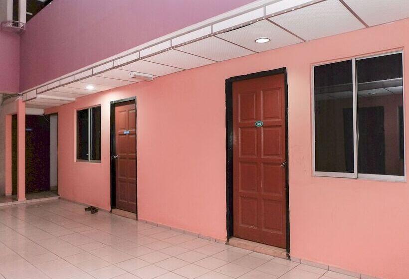 فندق Oyo 90167  Tiara