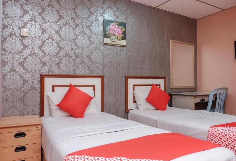 فندق Oyo 90167  Tiara